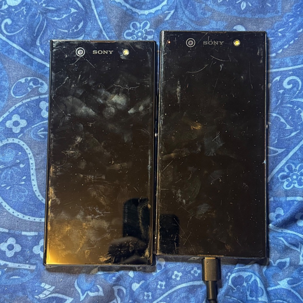 Sony Xperia XA1 Ultra Smartphones Lot of 2 Black For Parts Repair